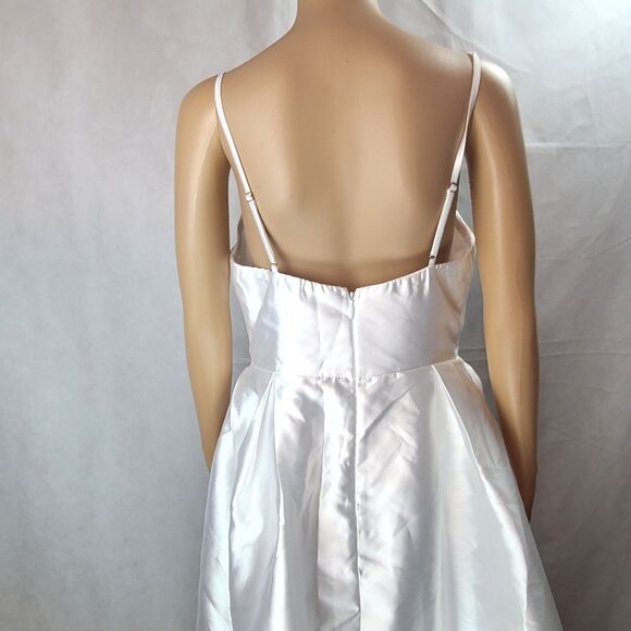 New LULUS Wmn's (L) Dreamy Forever White Taffeta Rosette Maxi Dress with Pockets - Picture 7 of 16